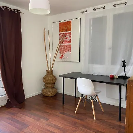 Le Mas Constance Apartment *